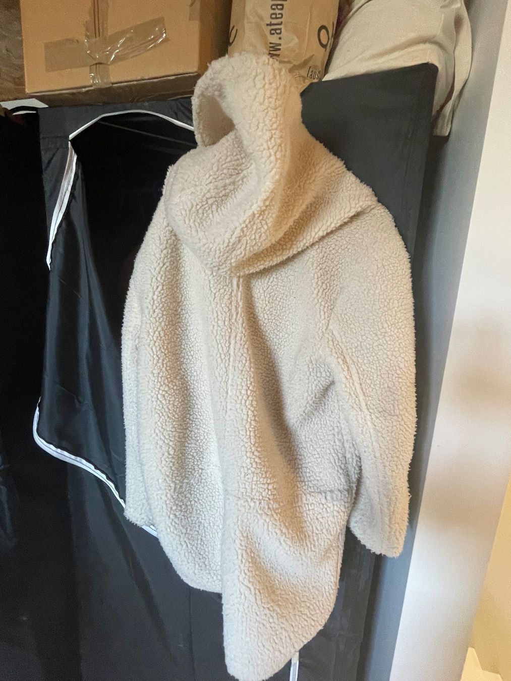 Jacken: Veste d’hiver – Gebraucht aus Lausanne von Soins 1