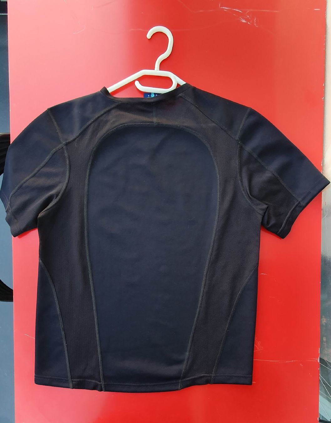T-shirt: top Wind protect sport shirt 44 - 45 – Usato da Servion venduto da meno999 1