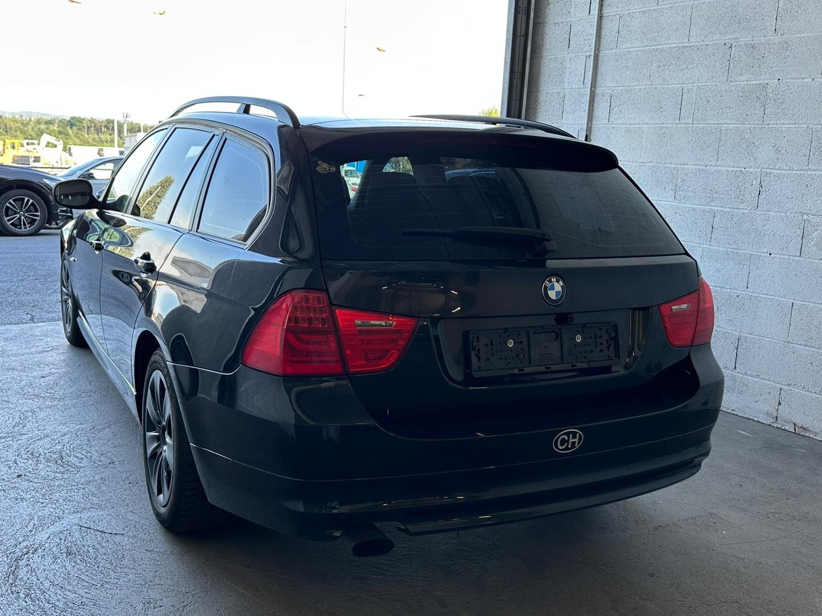 BMW Autos: BMW 318i Touring – Gebraucht aus Aclens von sobacopeludo 4
