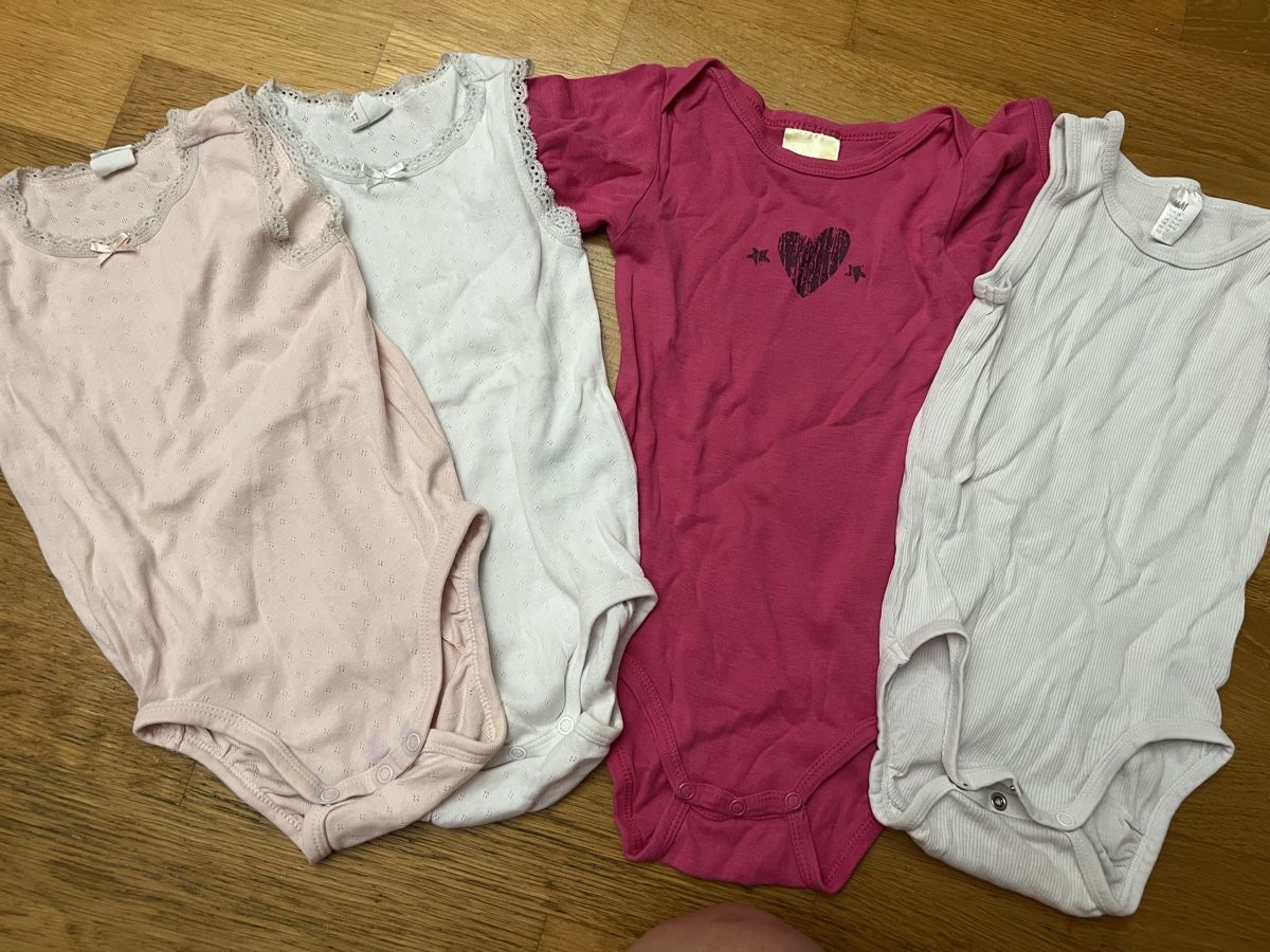 Kleiderpakete & -sets: 4 Sommerbodys 86-92 – Gebraucht aus Meilen von gio_xlz7 1