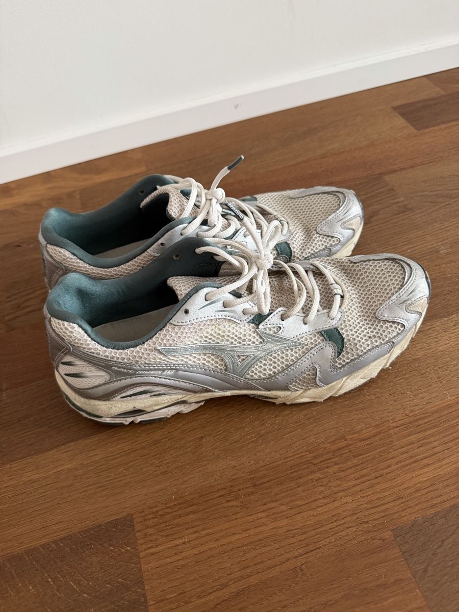 Mizuno Herrenschuhe: Mizuno Sneaker – Gebraucht aus Zürich von Gamefan
