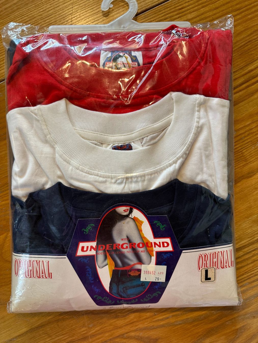 T-shirt: T`Shirt – Nuovo (secondo la descrizione) da Balsthal venduto da dasesaro 2