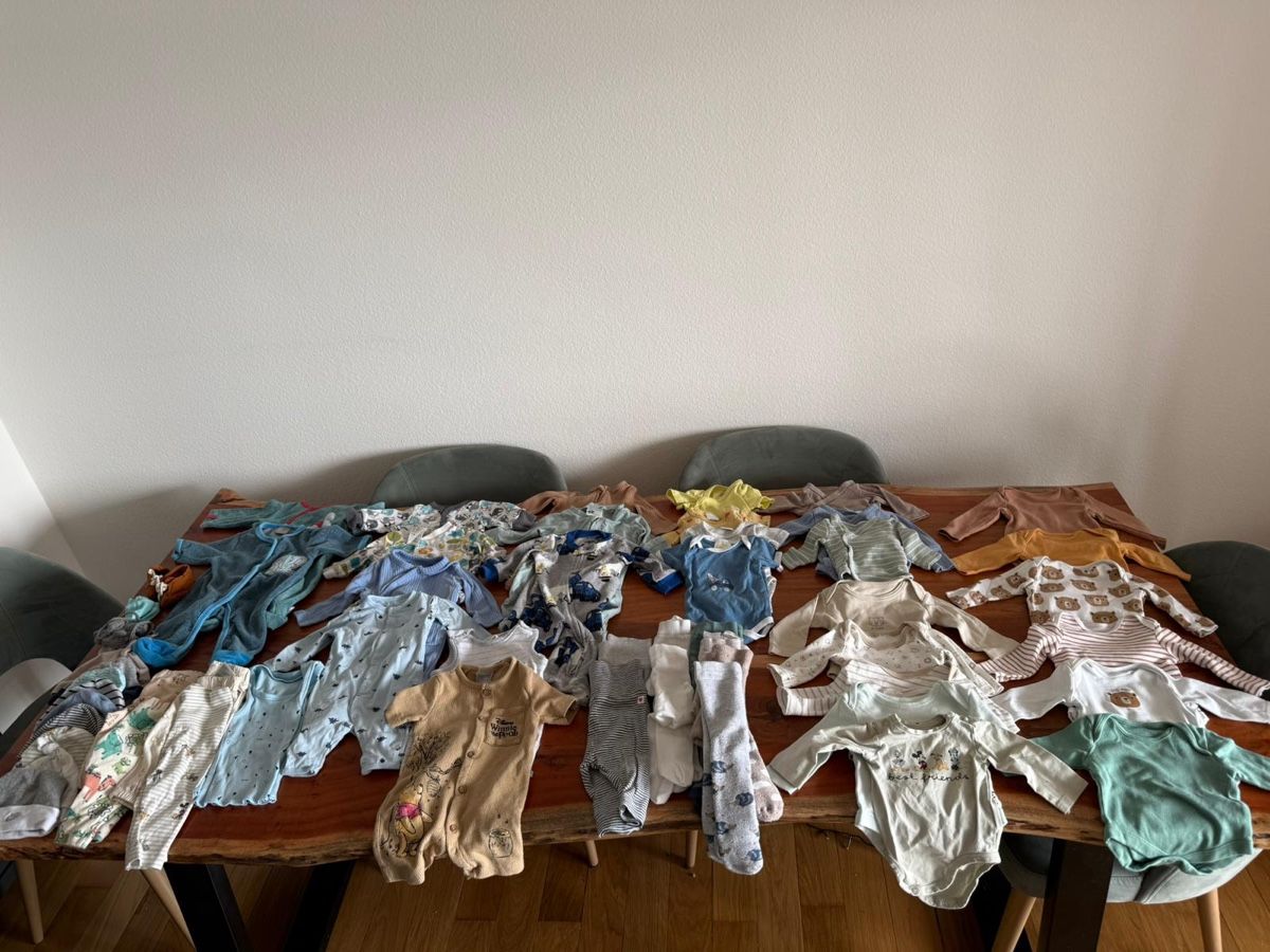 Lotti & Set di vestiti: Baby Kleider mit Matratze – Usato da Winterthur venduto da Silas121314
