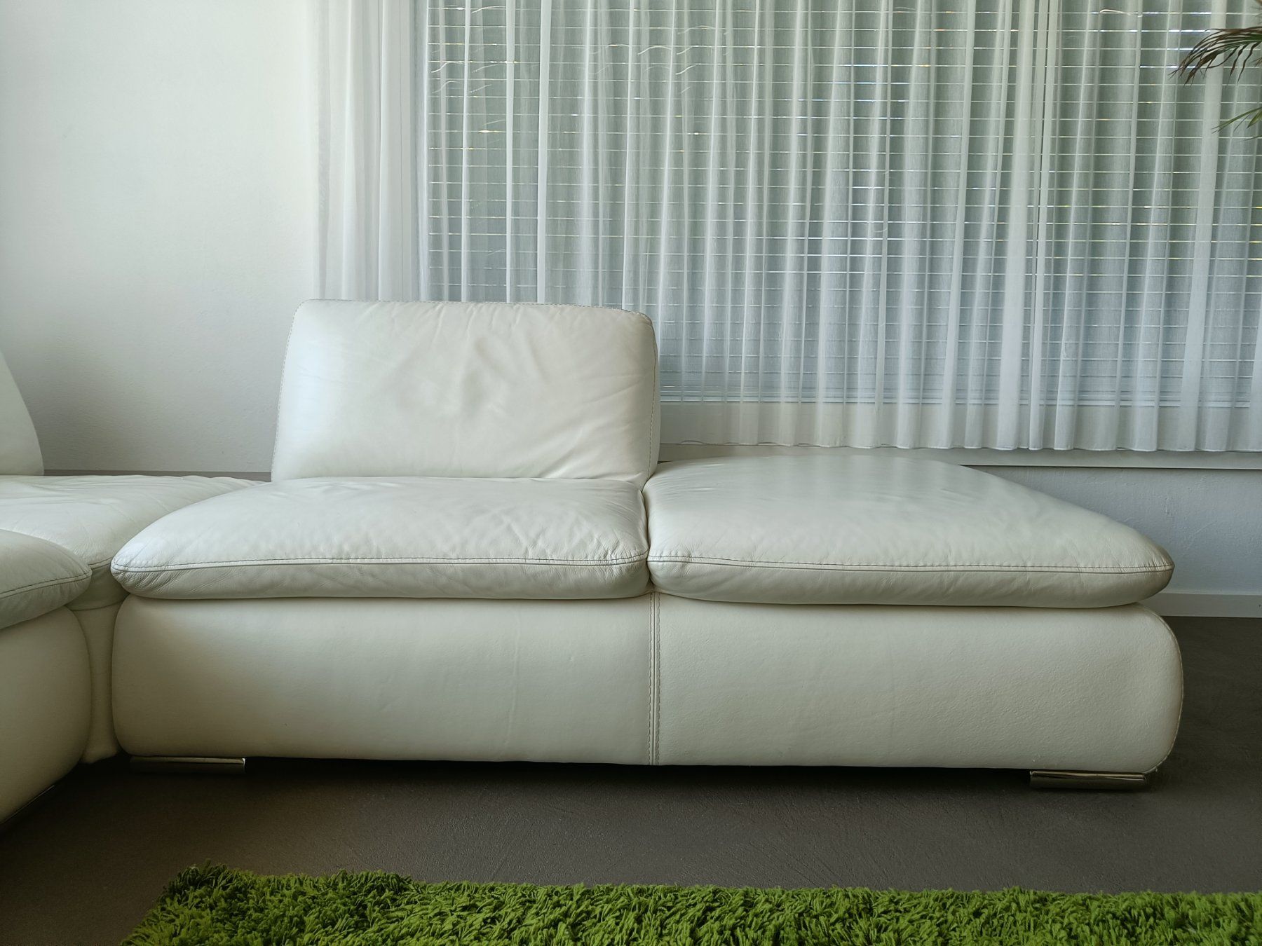 Sofas: Weisses Ledersofa – Gebraucht aus Niederglatt ZH von Marcj 4