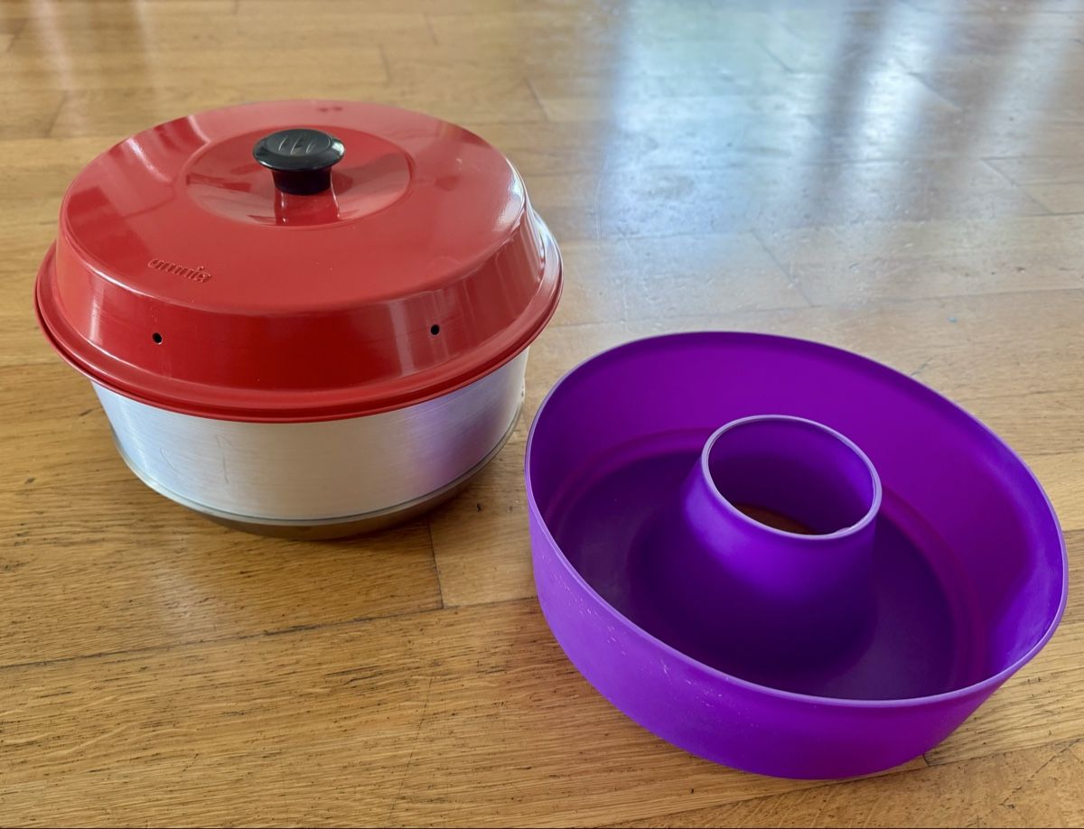 Omnia Appareils de cuisine: Omnia Maxi mit Silikonform – D'occasion à Dierikon par FraeuleinMaus17 1