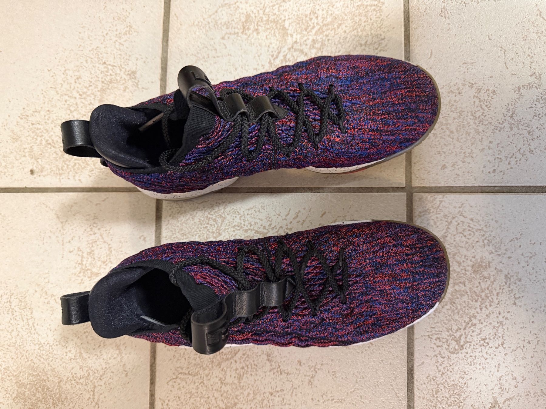 Nike Scarpe da uomo: Nike LeBron 15 Low Grösse 43, Top Zustand – Usato da Zürich venduto da fresh0001 1