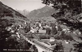 Schwanden, entlang der Bahnlinie, datiert 1957
