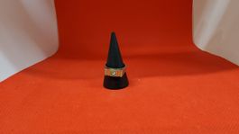 Schicker Ring mit Stein, Grösse 55