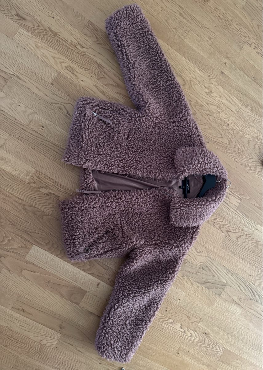 Ugg Giacche: UGG Jacke – Usato da Rüegsauschachen venduto da nai_2jfm