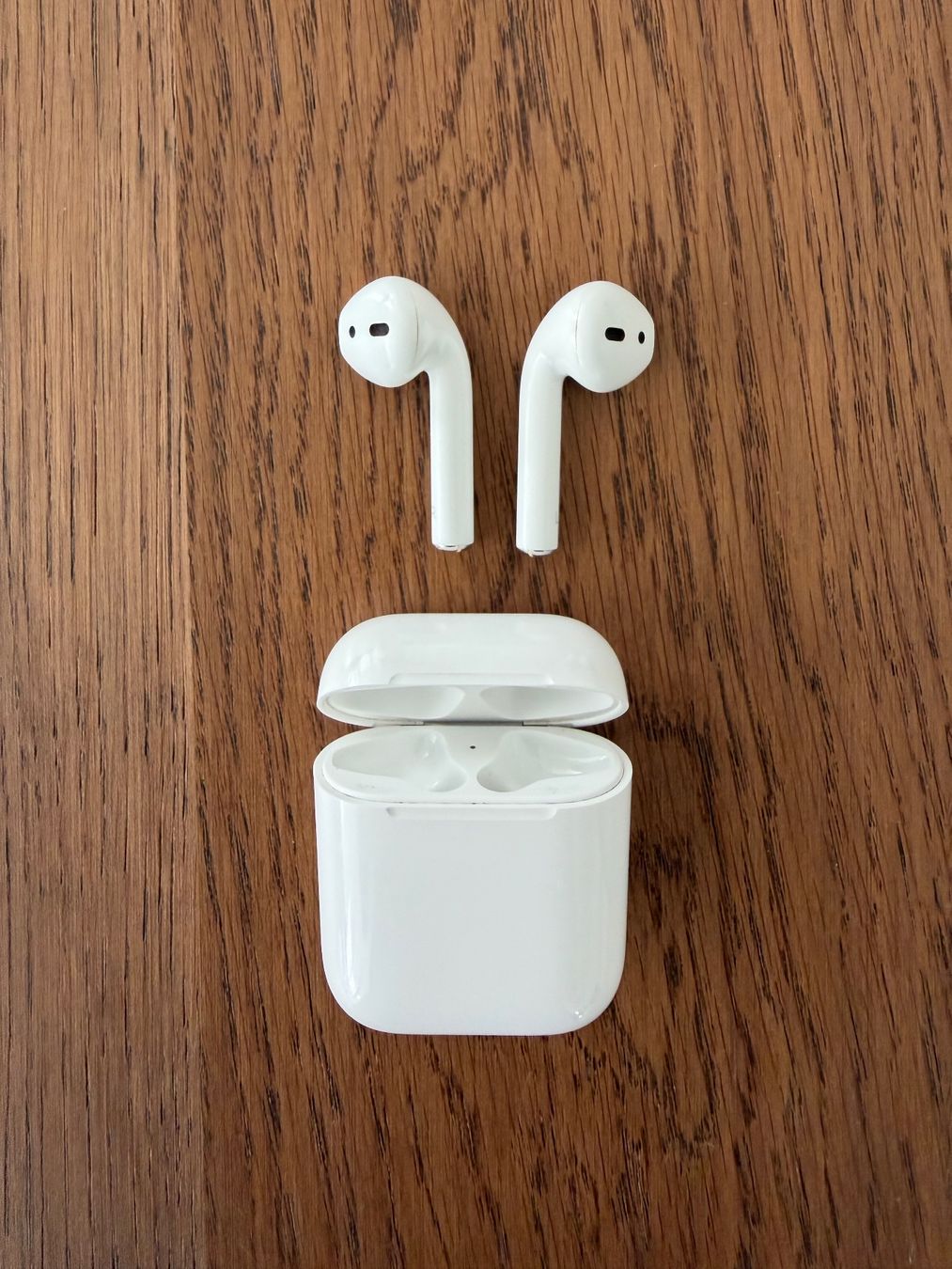 Apple Cuffie: Apple AirPods 2 – Usato da Au ZH venduto da MBER8804