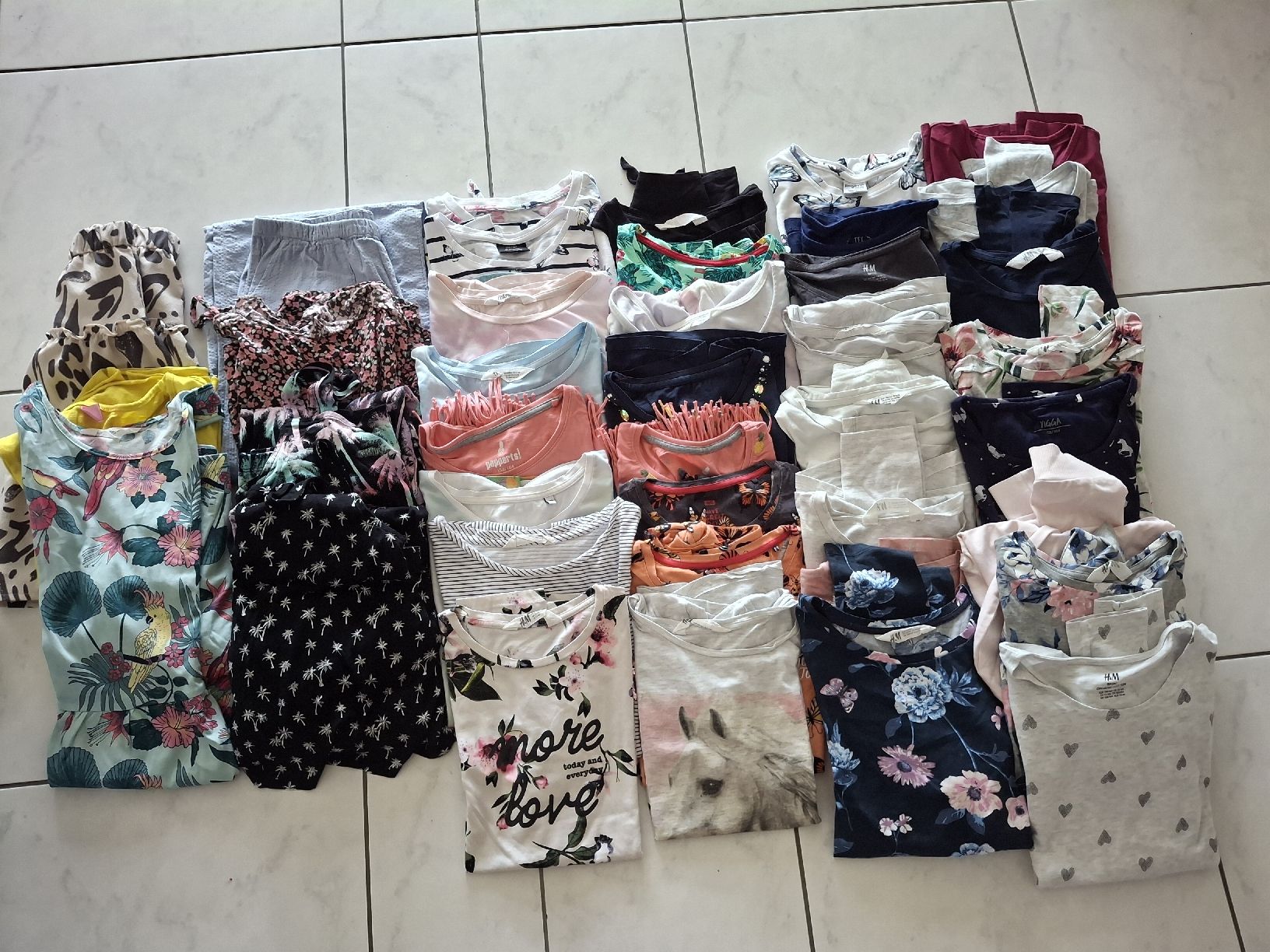 Lotti & Set di vestiti: Mädchenkleiderpaket gr. 158/164 – Usato da Seftigen venduto da chriguesther