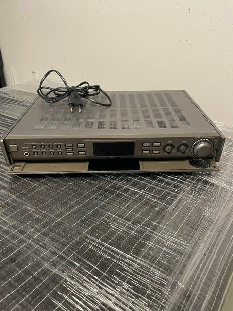 Marantz Amplificatori: Marantz Tuner Amplifier + Deck CD Player – Difettoso da Niederrohrdorf venduto da Jaegermeister1 5