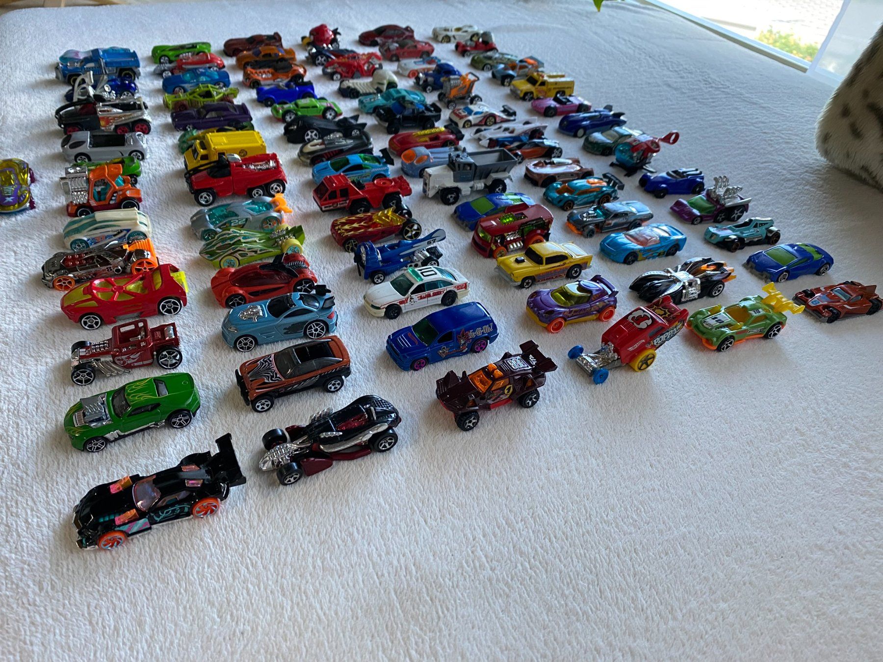 Hot Wheels Giocattoli: Sammlung 85 Hot Wheels Spielzeugautos – Usato da Spiez venduto da Mlandcruiser 3