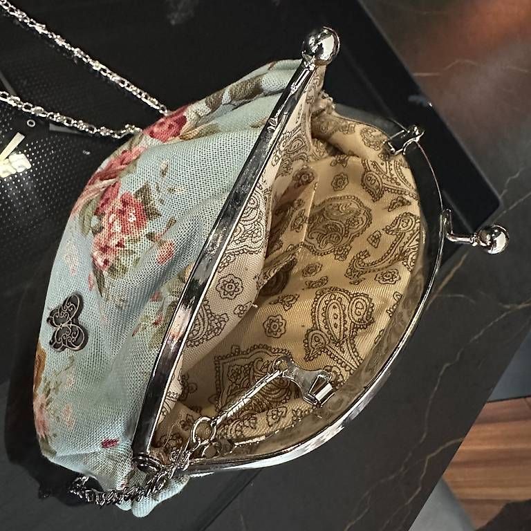 Borse da donna: Petit sac vintage état neuf – Nuovo (secondo la descrizione) da La Chaux-de-fonds venduto da ccjp 1