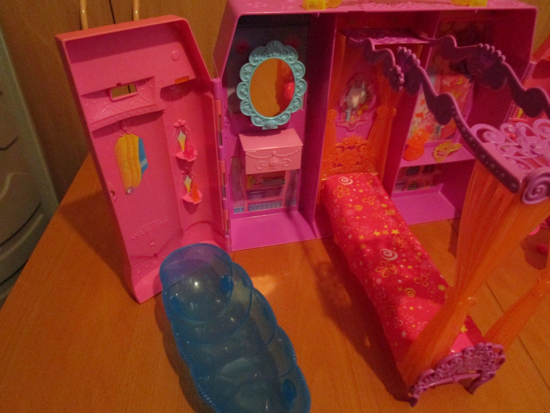 Giocattoli: Barbie - Schloss – Usato da Wetzikon ZH venduto da Storchadebar 2