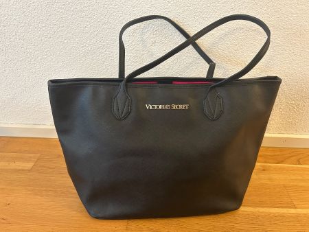 Victoria's Secret Handtasche, schwarz mit pinkem Innenfutter