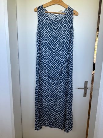 Kleid lang ohne Aermel mit Bindegürtel Gr.42/44 siehe Masse