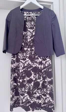 Damen Kleid mit Bolero Grösse 34 braun gemustert