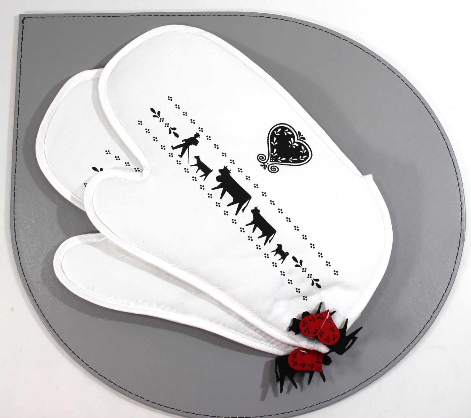 Elettrodomestici da cucina: STEINLIN Topfhandschuh Alpaufzug 2er-Set – Nuovo e nell'imballaggio originale da Kägiswil venduto da pebart