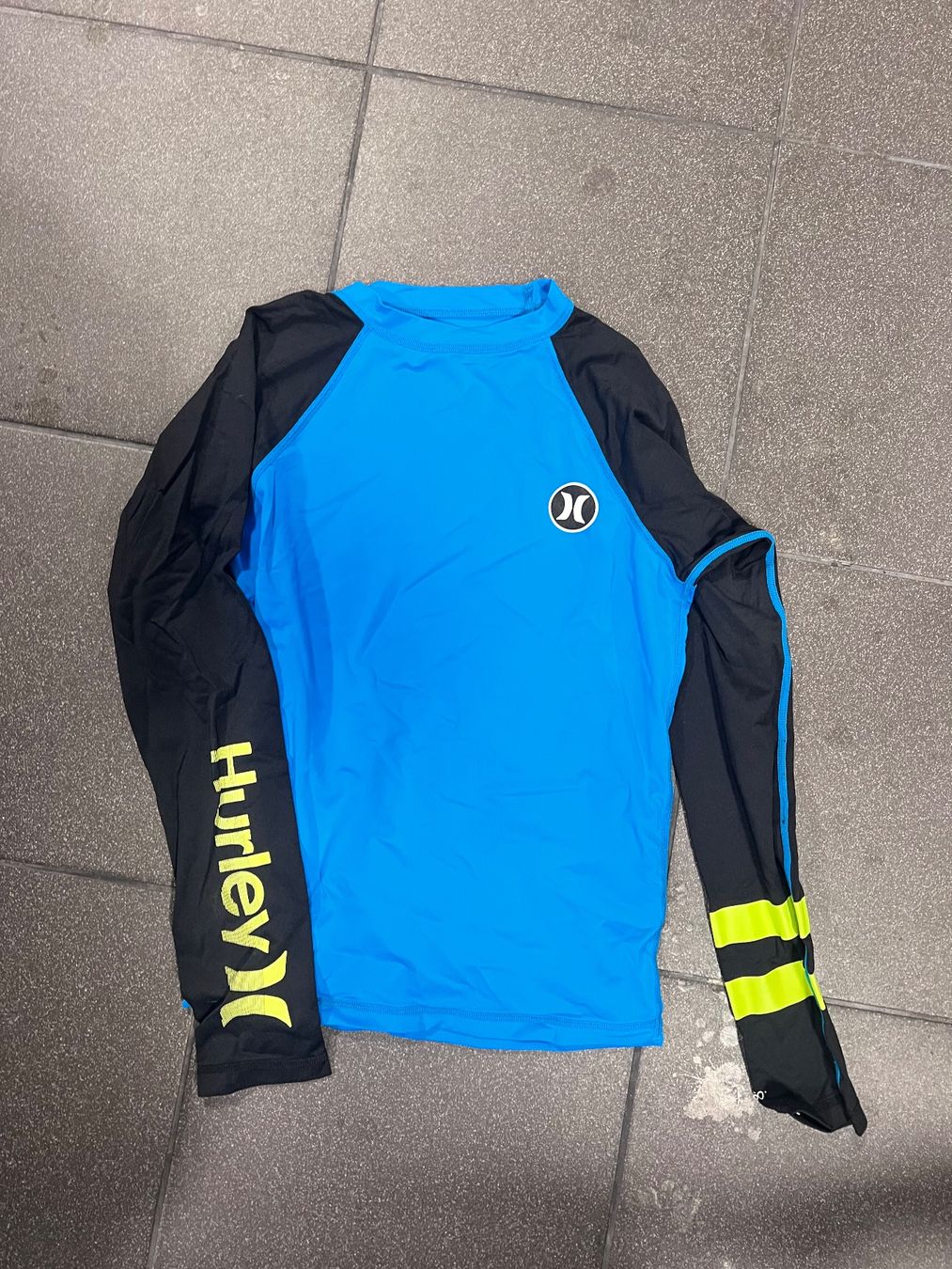 Giacche: Neoprene surf top – Usato da Carouge GE venduto da kir_5cdm
