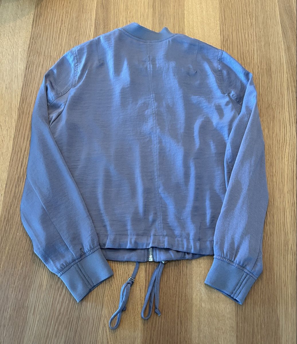 H&M Giacche: H&M dünne Jacke Gr. 34 Grau – Usato da Schwarzenbach SG venduto da bienchen22 1