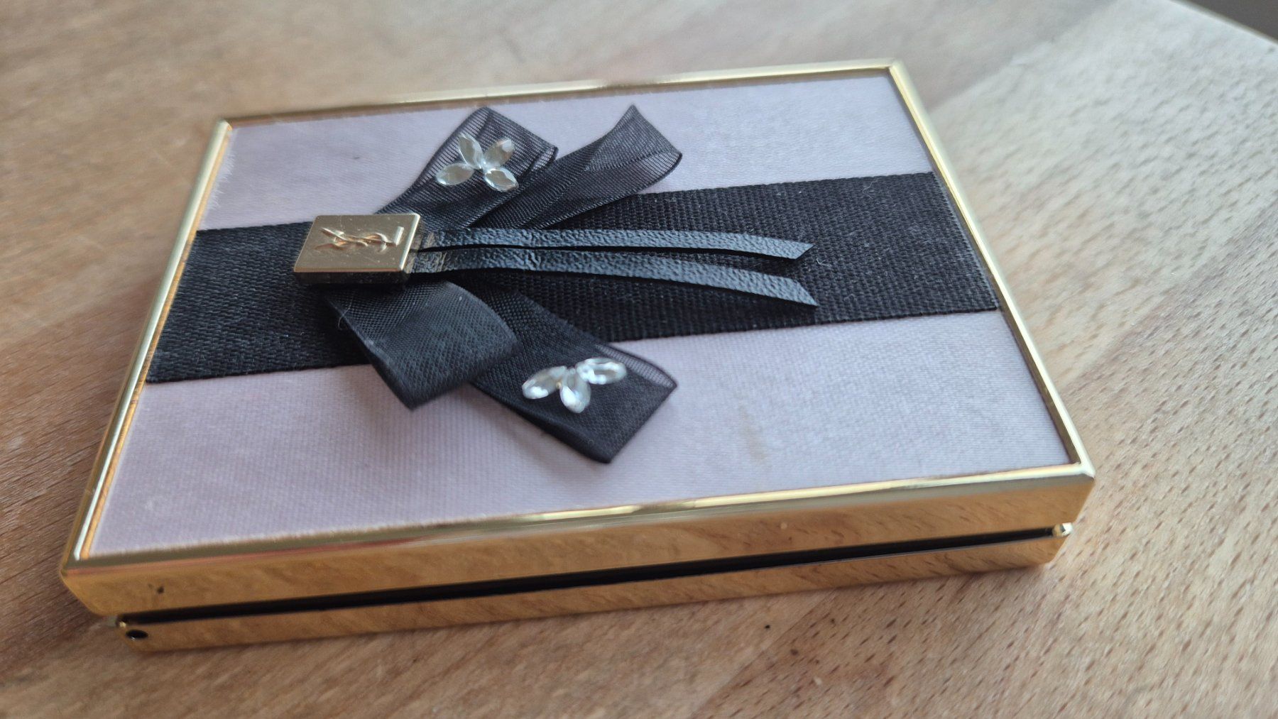 Make-up: Blush illuminateur Yves Saint Laurent – Usato da bern venduto da Fuji71 2