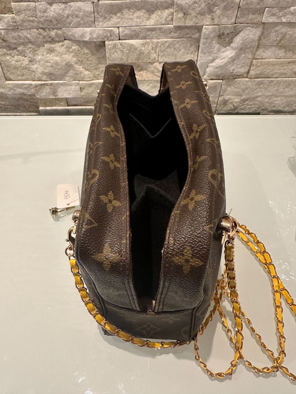 Louis Vuitton Taschen für Damen: Louis Vuitton Necessaire - Upcycling Tasche – Gebraucht aus Hittnau von LuxAndMore 7