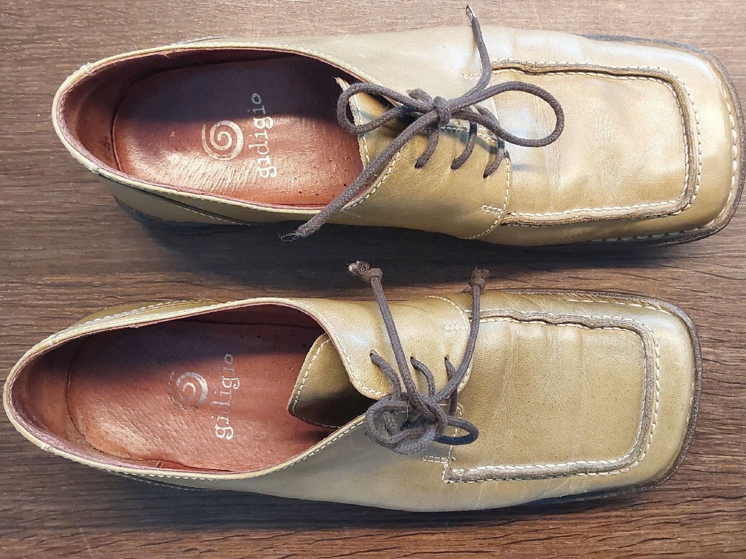 Scarpe da donna: Halbschuhe gidigio oliv 38 – Usato da Köniz venduto da scopello12