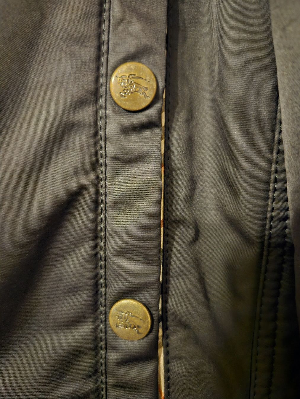 Burberry Giacche: Burberry Blue Label Daunenjacke – Usato da Dietlikon venduto da kon_2d9n 2