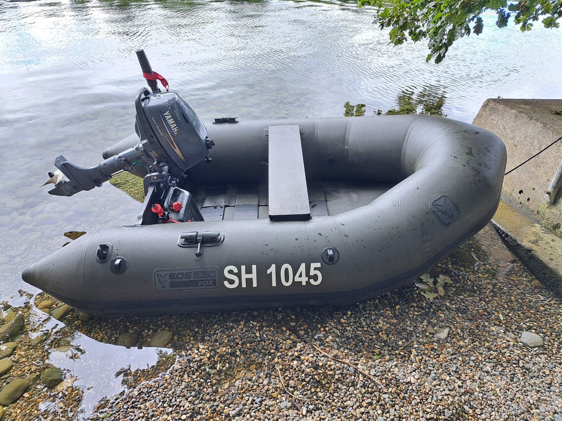 Yamaha Barche: Schlauchboot Bodenseezulassung 4Ps FOX EOS 250 Yamaha Motor – Usato da Hallau venduto da ZIEGLER-Motorhandel