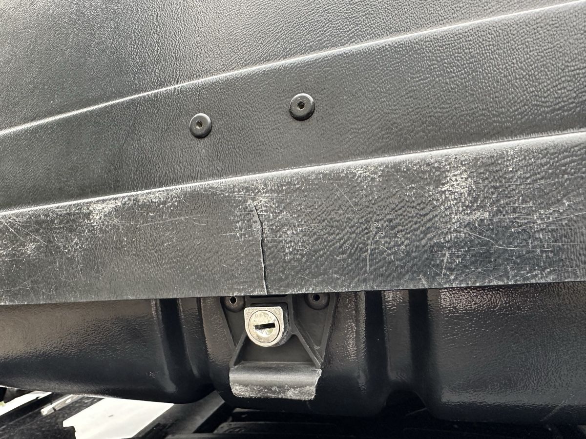 Coffres de toit: Dachbox mit Dachträger – D'occasion à Urdorf par giazu 2
