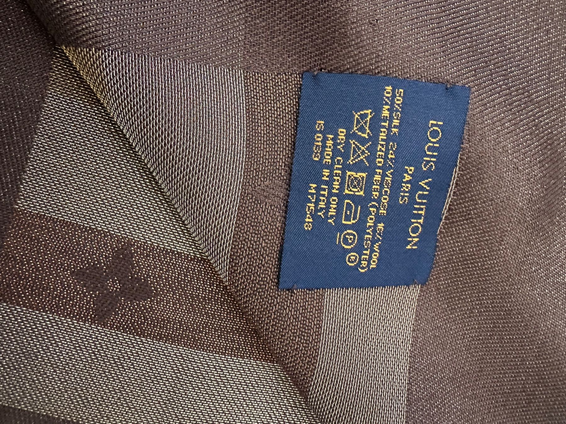 Louis Vuitton Foulards & écharpes: Louis Vuitton Monogram – Neuf (Voir description) à Pregassona par Reluxuryspace 5