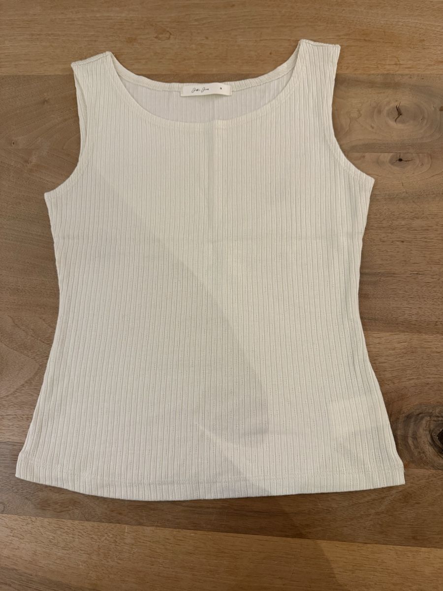 Tops: White (beige?) top – Neu (gemäss Beschreibung) aus Adliswil von Marjin