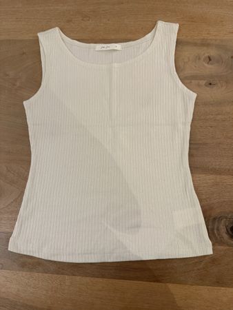 White (beige?) top