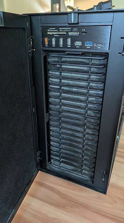PC: Foto- und Video-Workstation – Usato da Krattigen venduto da TinuMF 1