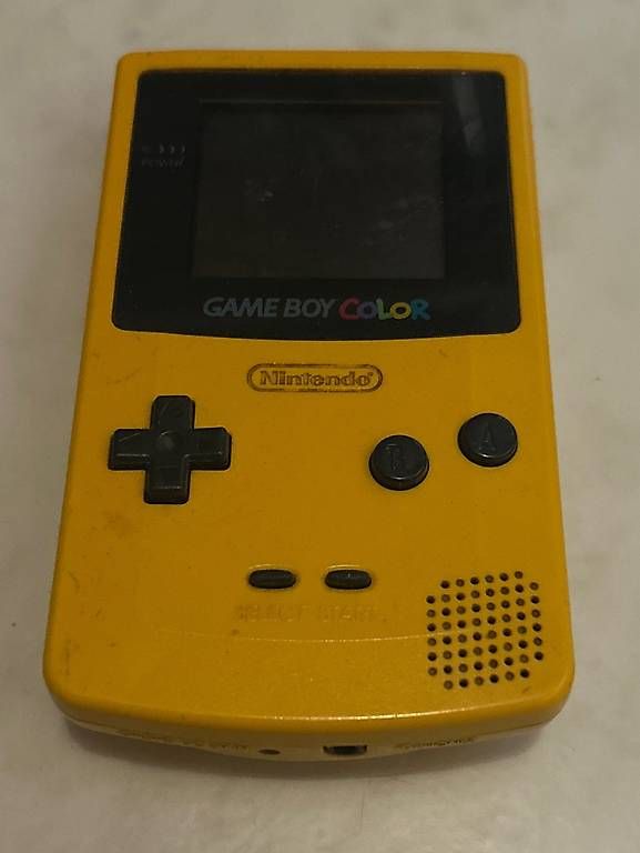 Console: Gameboy Color – Usato da Rickenbach SZ venduto da Piri110