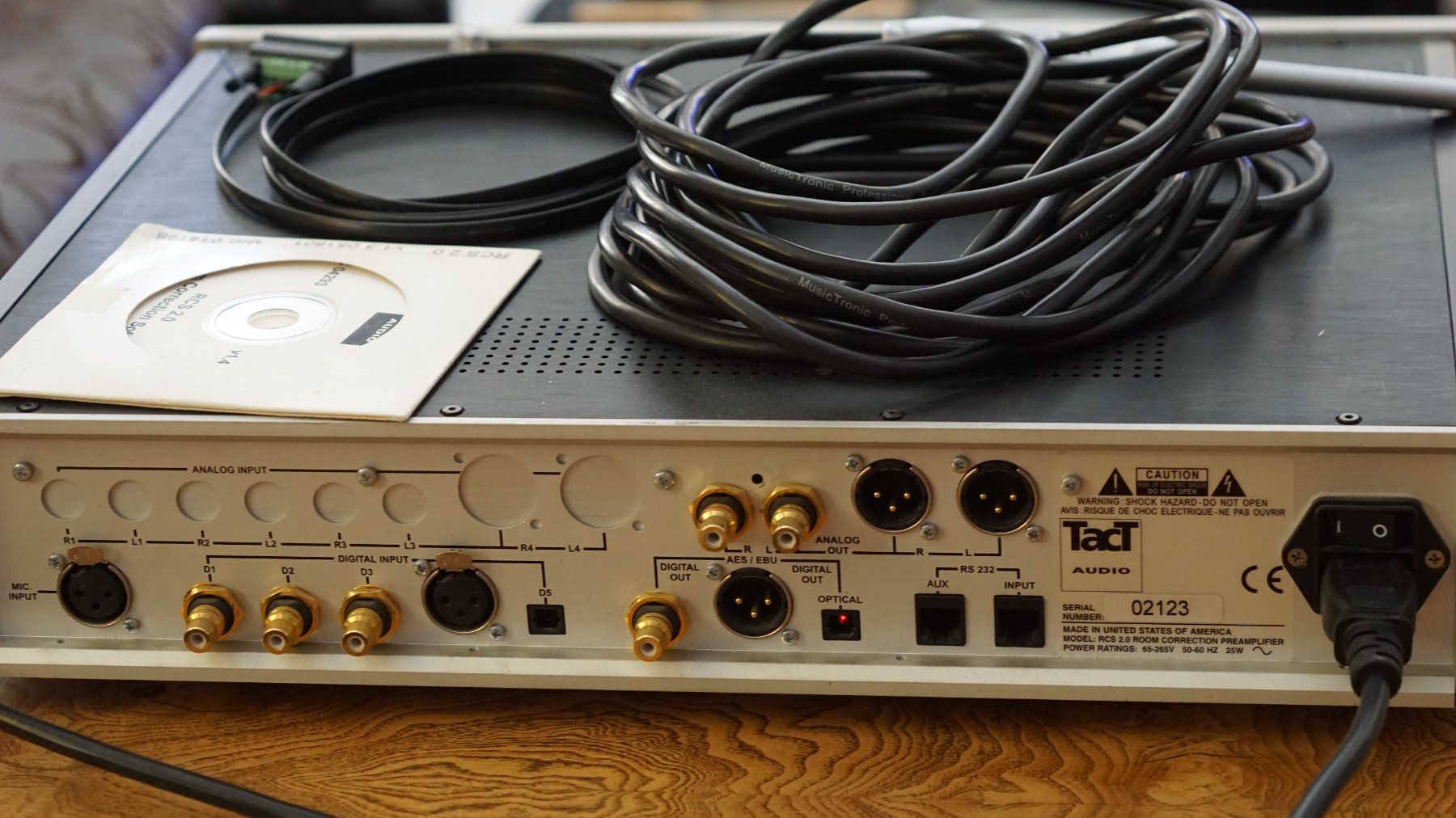 Verstärker: preampli correcteur TACT RCS 2.0 – Gebraucht aus st-imier von pongex 1