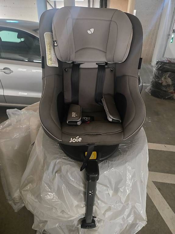 Sièges auto: Siège auto bébé  – D'occasion à Marly par Romnae