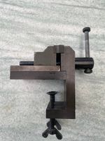 Schraubstock mit Klemme und Spannweite ca. 5 cm 3.5 kg