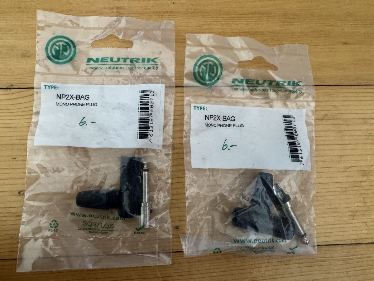 Neutrik Kabel: 2x neutrik mono phone plug stereo – Neu und originalverpackt aus Bern von vira1