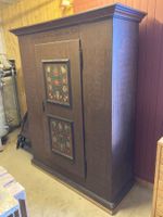 Schrank bemalte Türen mit Blumenmuster Massivholz