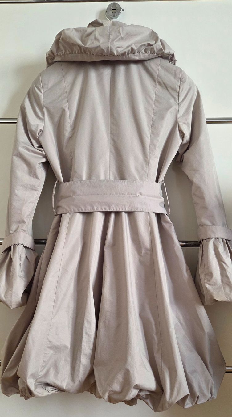 Cappotti: Trenchcoat – Usato da Zürich venduto da Nala2811 1