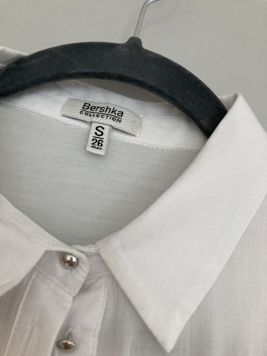 Bershka Blusen: Bershka Bluse weiss, Gr. S – Gebraucht aus Schlieren von cotopaxi06 2
