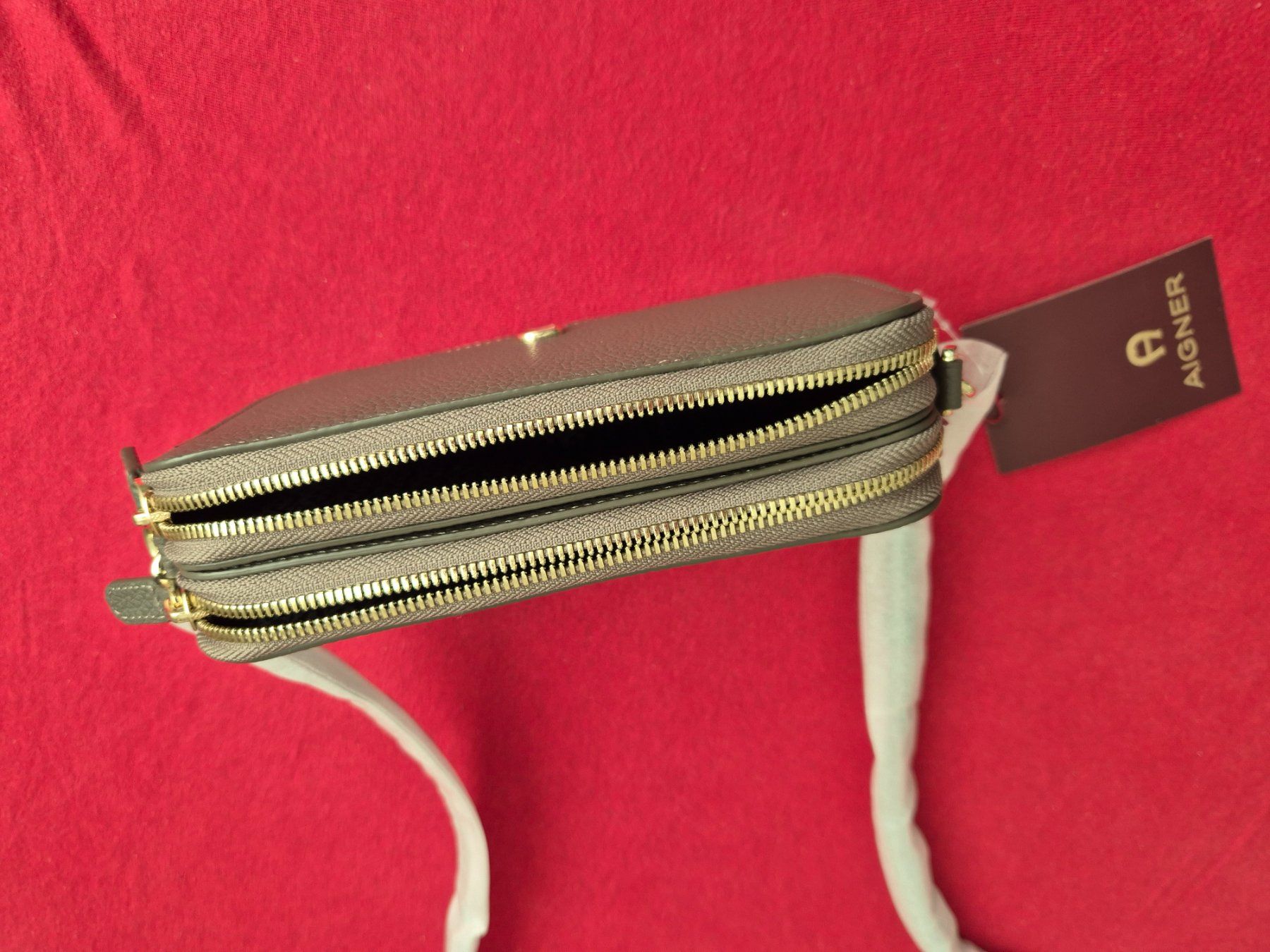 Aigner Borse da donna: Aigner Leder Handytasche Diadora – Nuovo (secondo la descrizione) da Dielsdorf venduto da Tombu 2