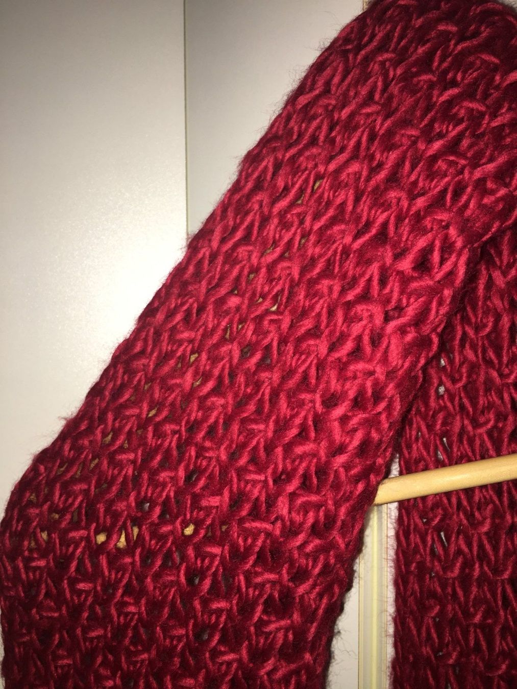 Foulard & Sciarpe: Strickschal, rot, m. Bommeln – Usato da Arni AG venduto da Mimo007 2