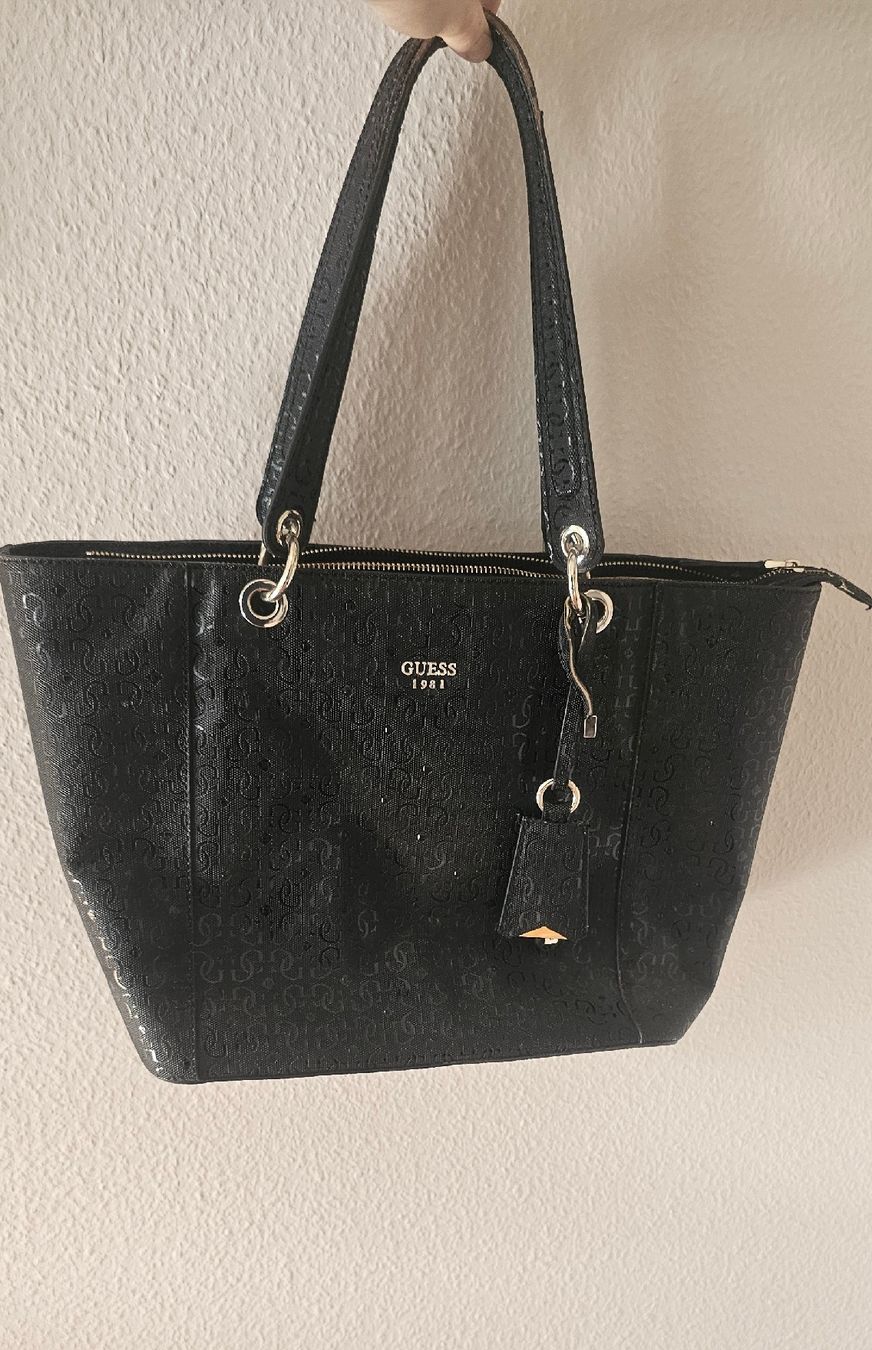 Guess Borse da donna: Schwarze Guess Tasche – Usato da Basel venduto da sa99