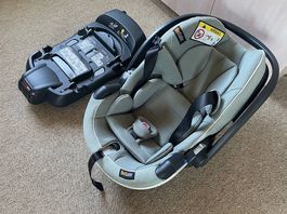 Autokindersitz /-schale mit Isofixstation von besafe