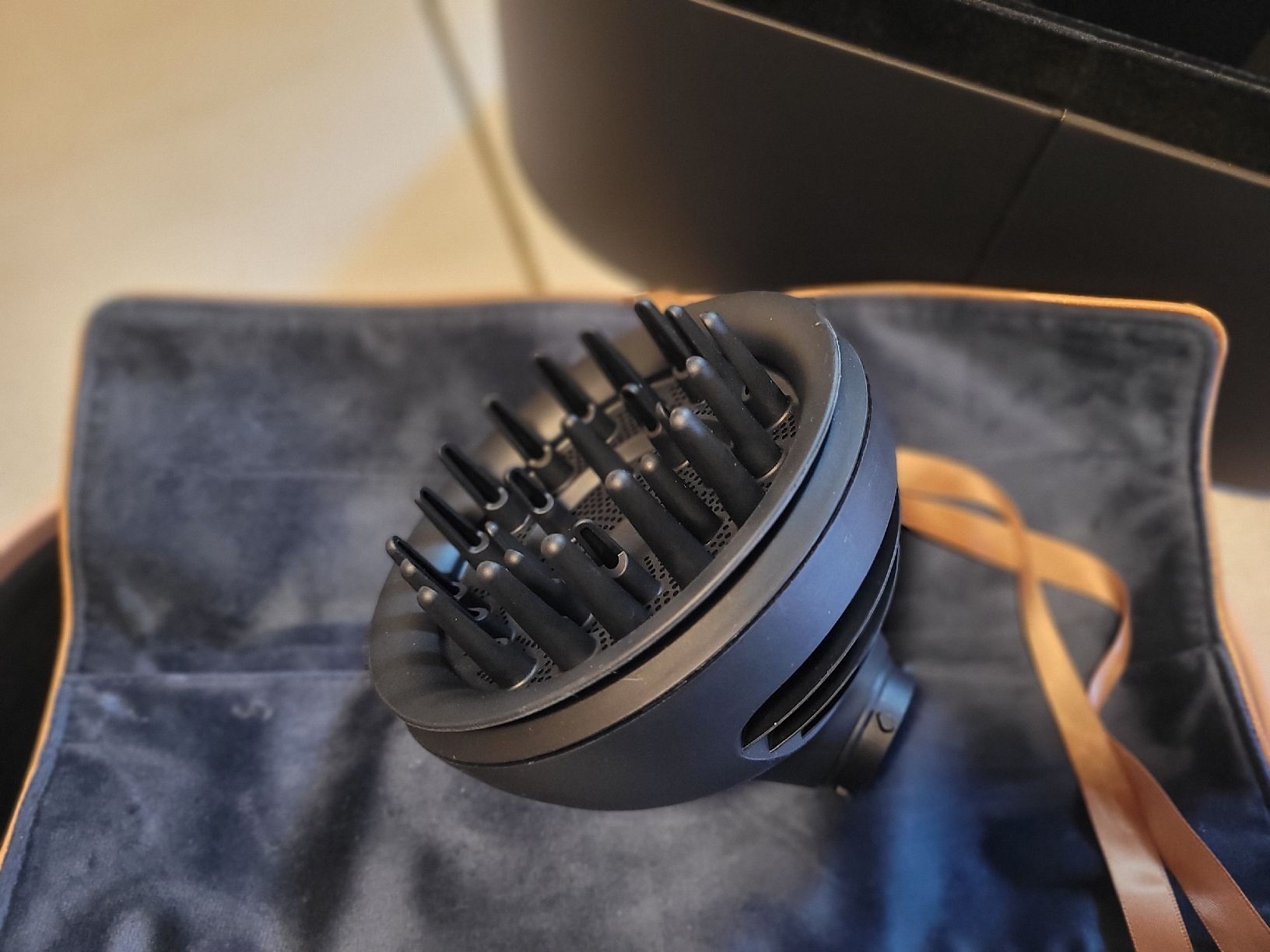 Dyson Sèche-cheveux: Dyson Airwrap i.d – D'occasion à Flims Dorf par bobkelso 5