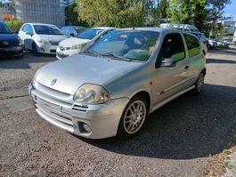 Personenwagen Renault Clio 2.0 16V sport