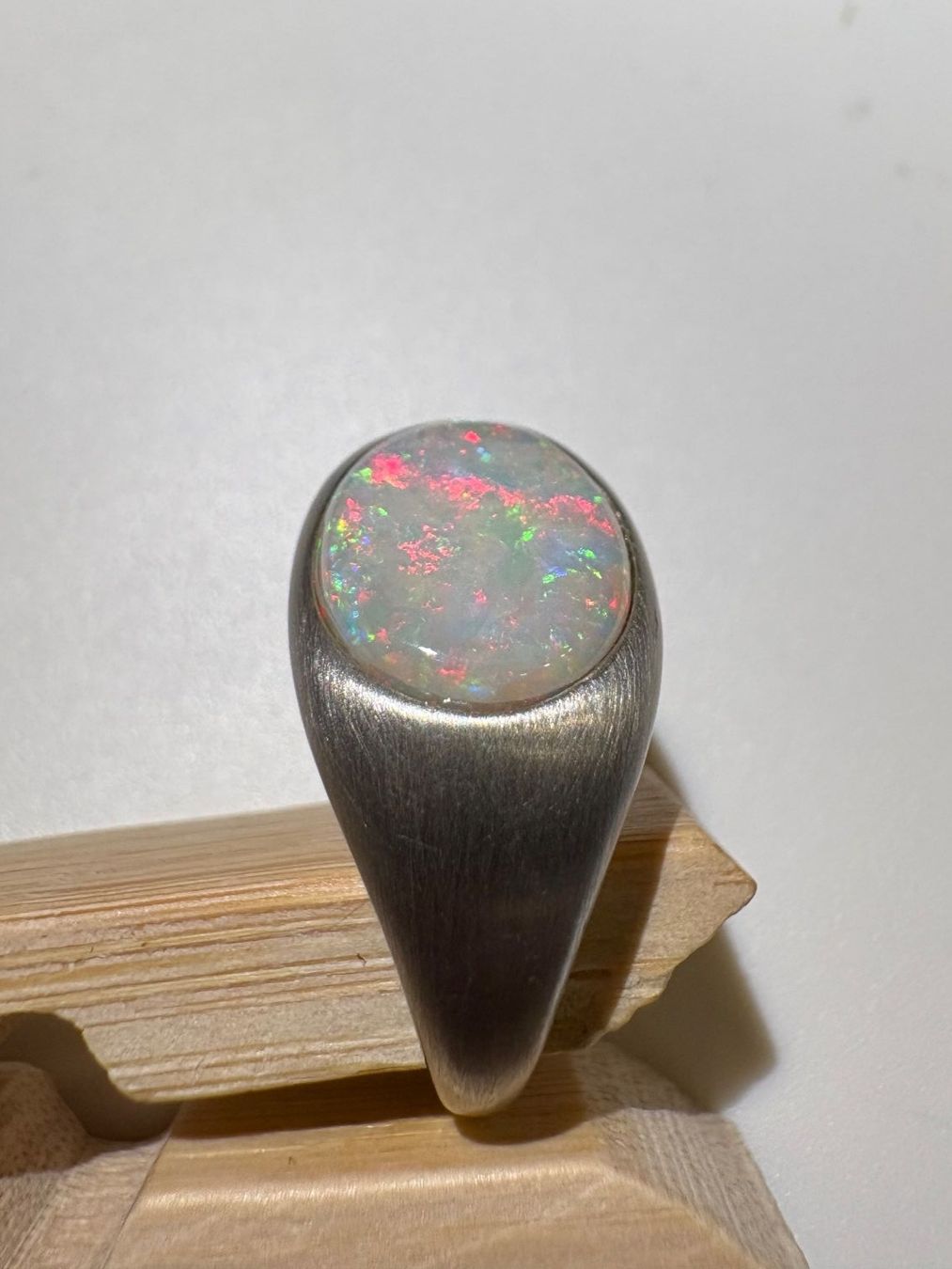 Anelli: Ring Australischer Crystal-Opal+Silber, variable Grösse – Nuovo (secondo la descrizione) da Wilen b. Wil venduto da Tschirio 1